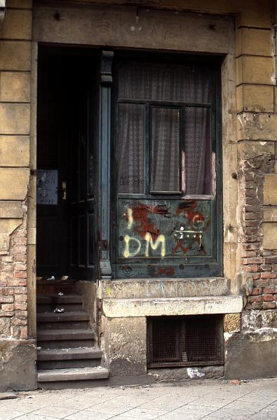 Dresden-Pieschen, Barbarastr. 42, 7.7.1996.jpg - Tabak-Waren